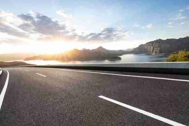 男女主化学反应拉满的《苹果》带你走进情欲艺术的极致表达